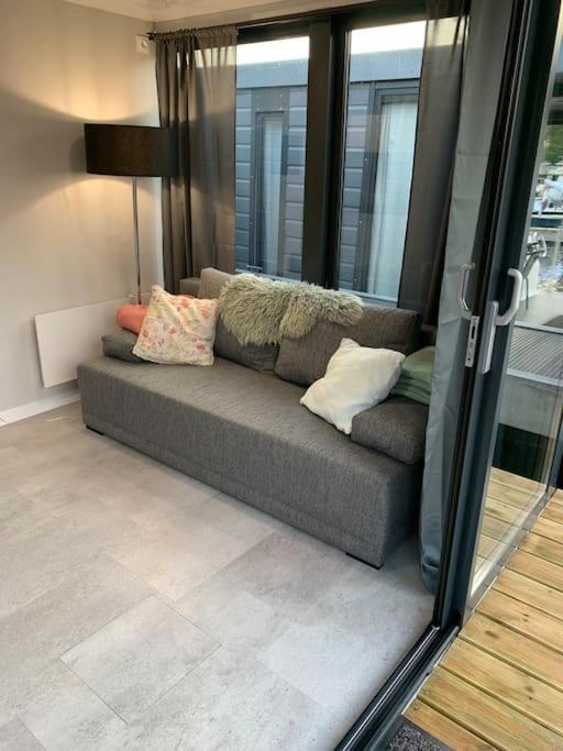 Unique New Houseboat Moored 4 Apartamento Zwartsluis Exterior foto